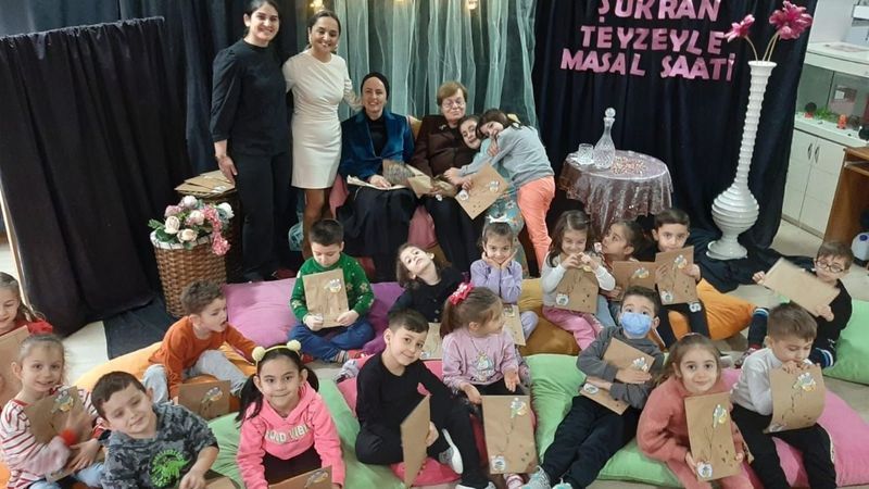 Çocuklara Şükran Teyze ile Masal Saati